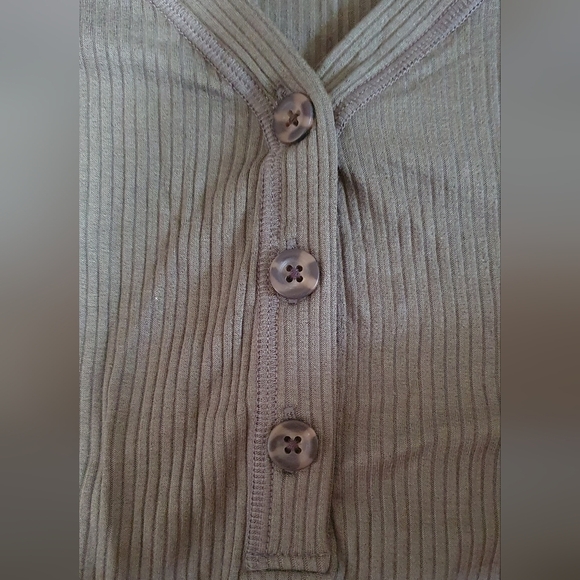 NWT Isabel maternity‎ by Ingrid and Isabel Olive green Size M - Picture 5 of 5